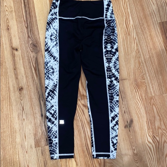 🎉HP🎉Victoria’s Secret VSX capri- LAST CALL - Picture 4 of 5